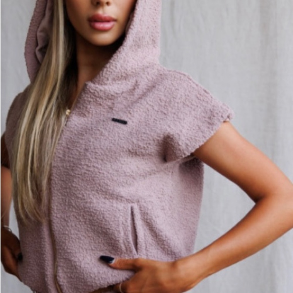 Taupe crop hoodie velvet inside !